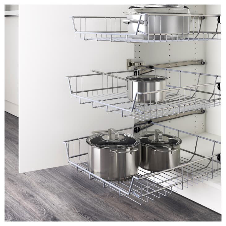 Cabinet organization using wire pullout baskets