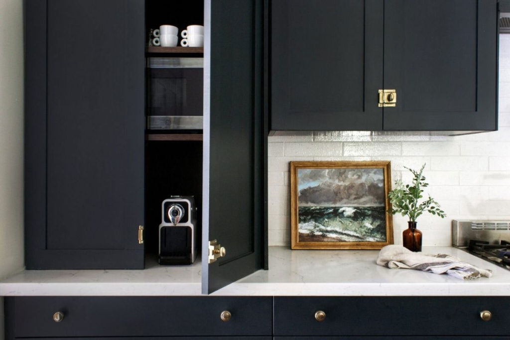 Black Kitchen Cabinets 01 1024x683 