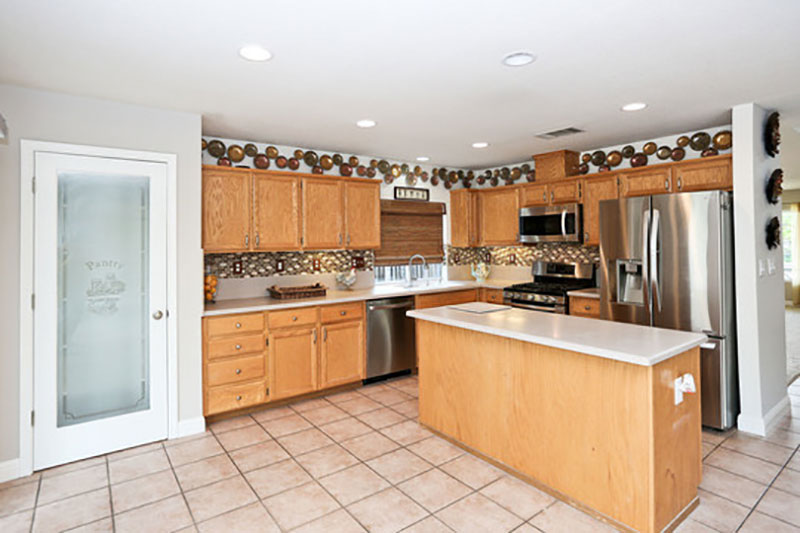 kitchen renovation before pic