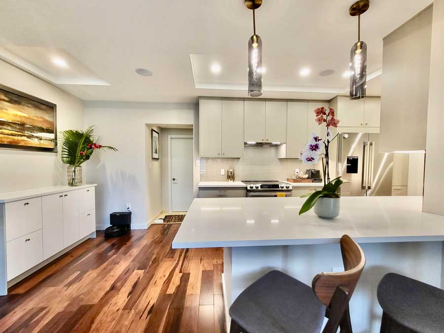 Completed remodelling kitchen with cabinet installation by Hive Kitchen Remodelling