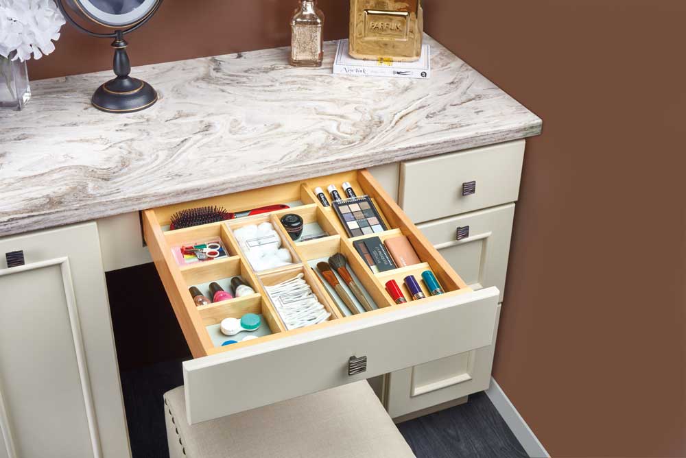 Make-up organizer for drawer
